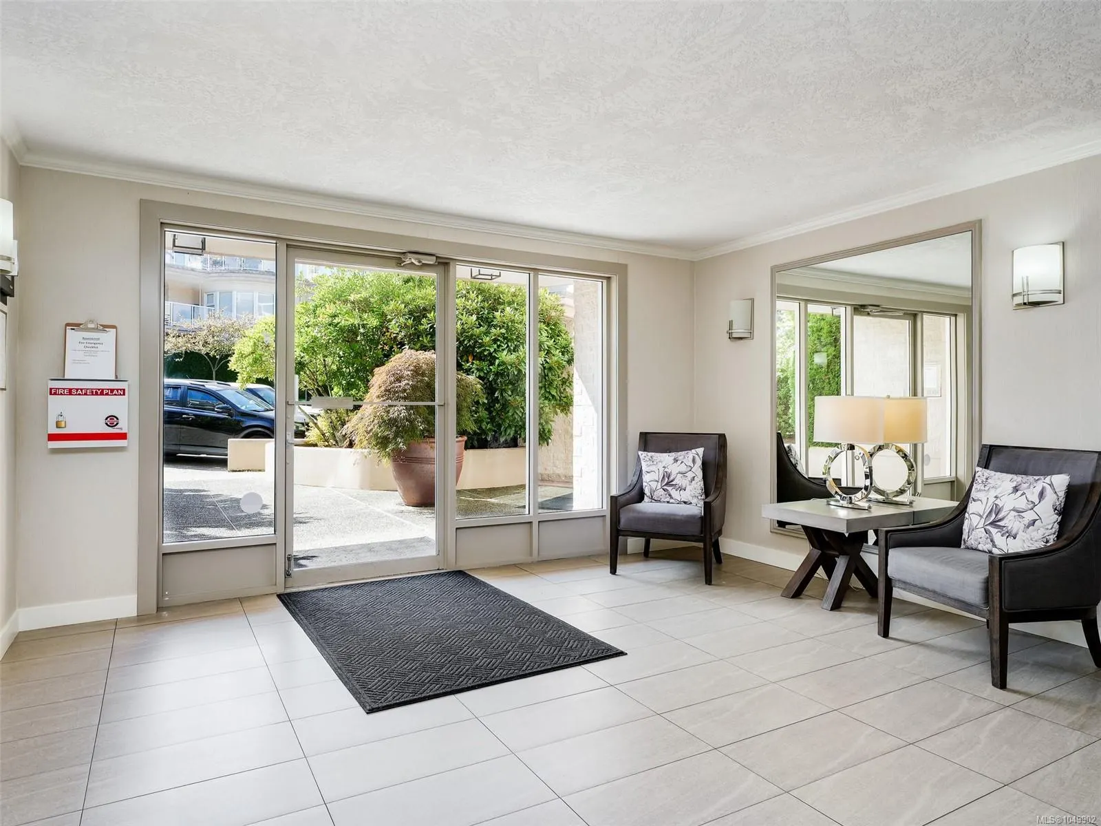 2829 Arbutus Rd