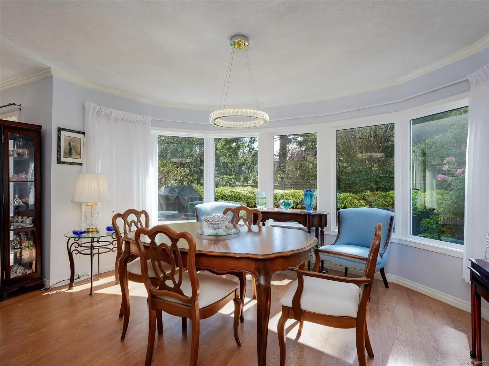 2829 Arbutus Rd