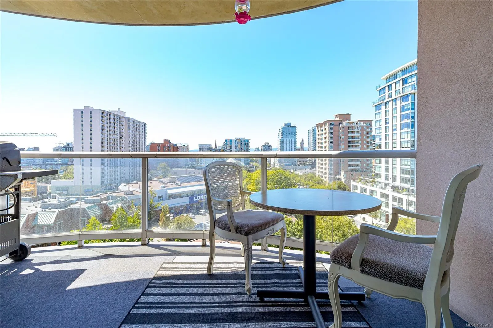 1010 View St