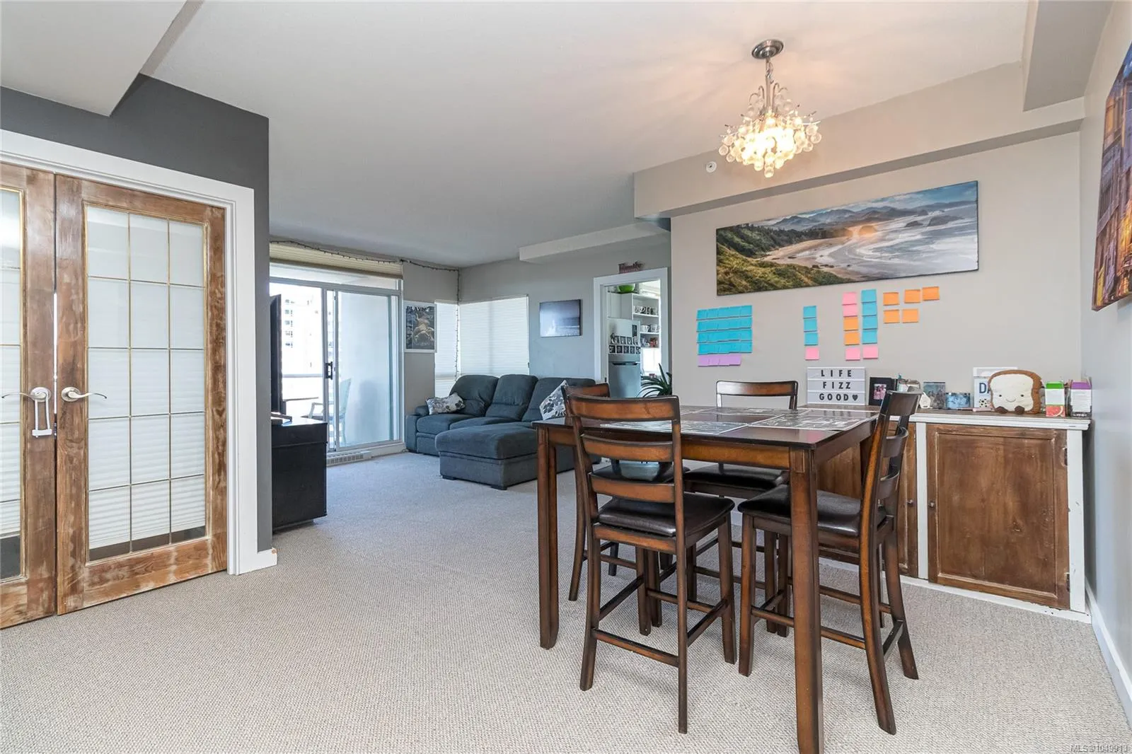 1010 View St