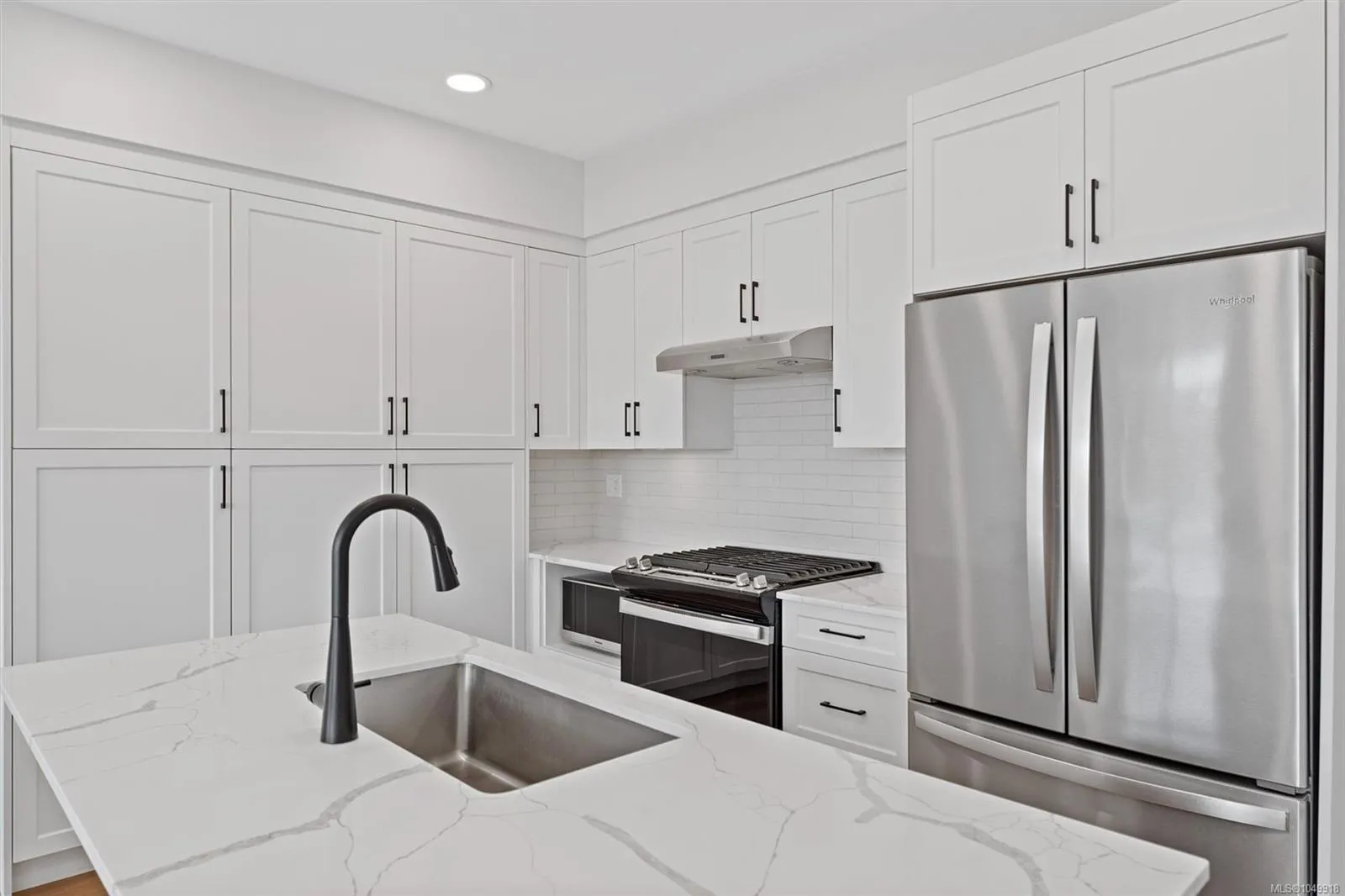 255 Caspian Dr