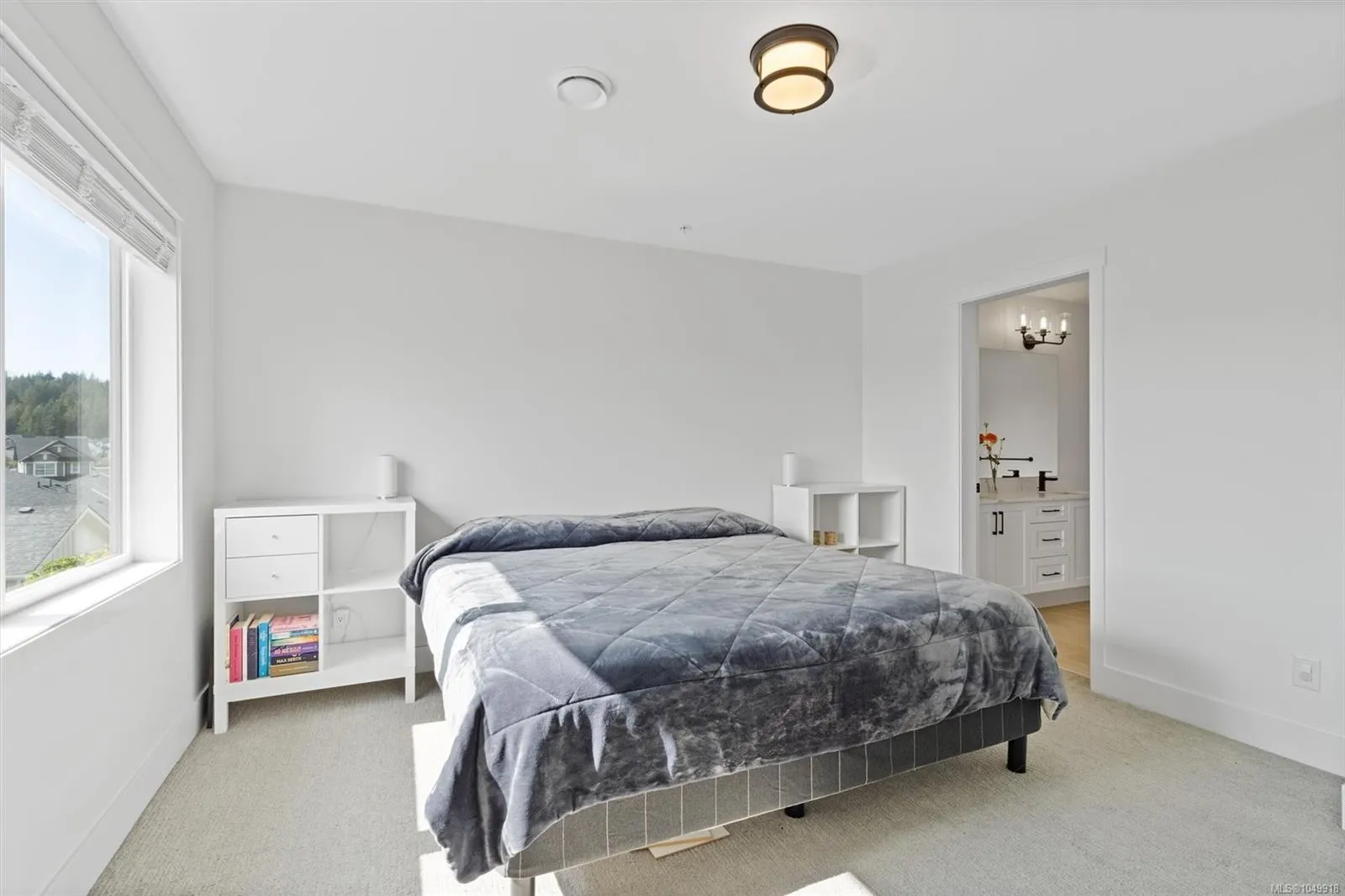 255 Caspian Dr