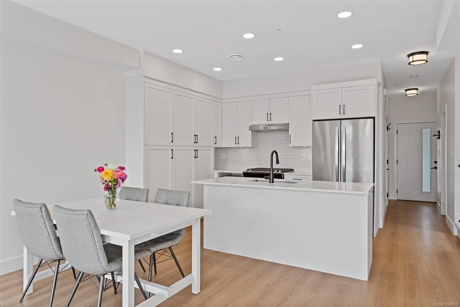 255 Caspian Dr