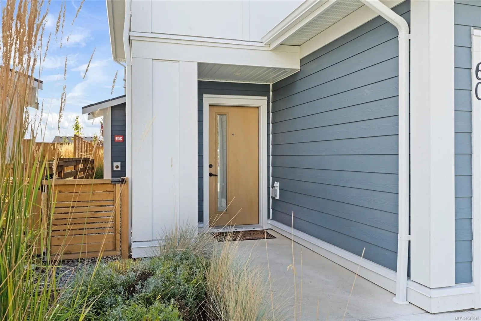 255 Caspian Dr