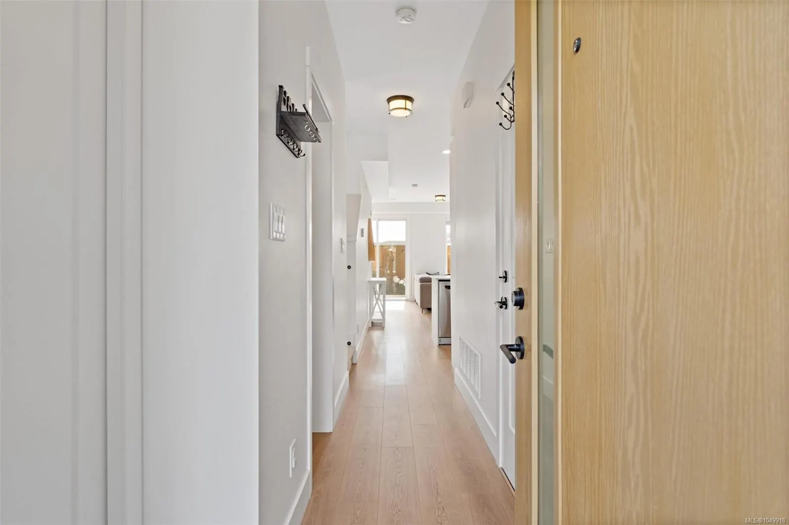 255 Caspian Dr
