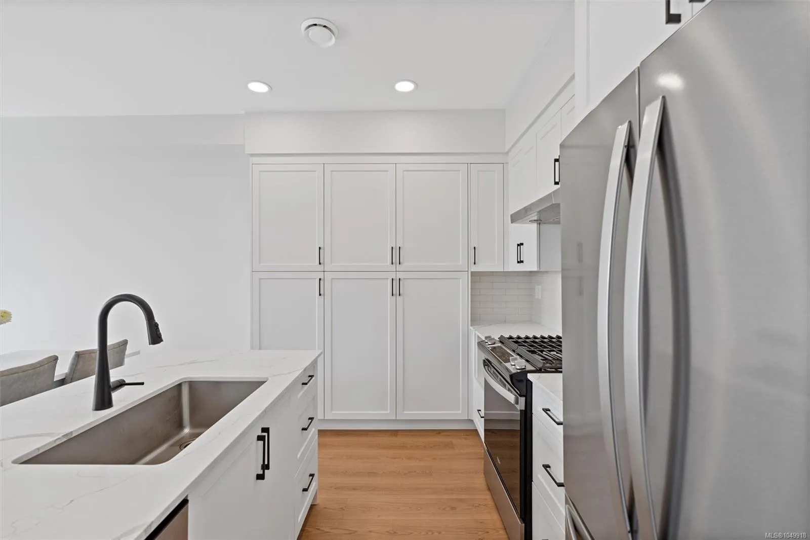 255 Caspian Dr