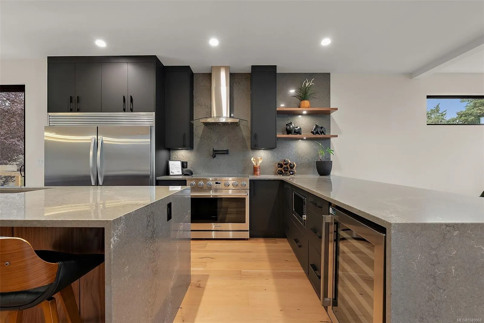 2215 Greenlands Rd