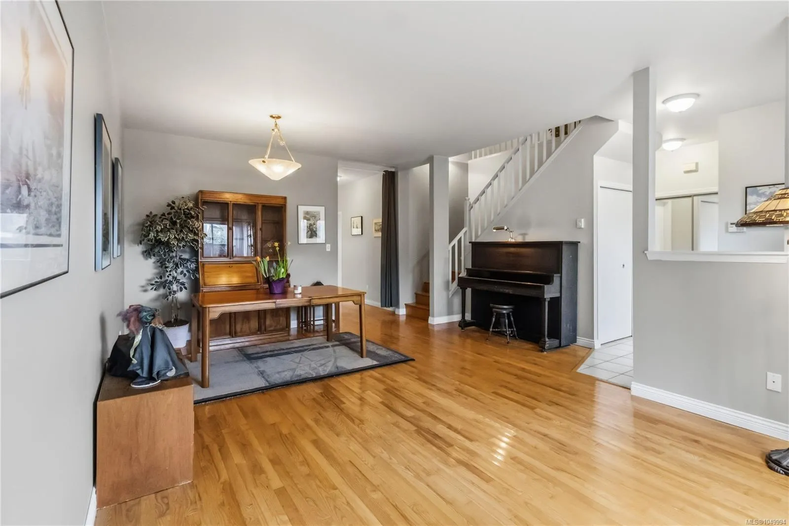 3633 Cedar Hill Rd