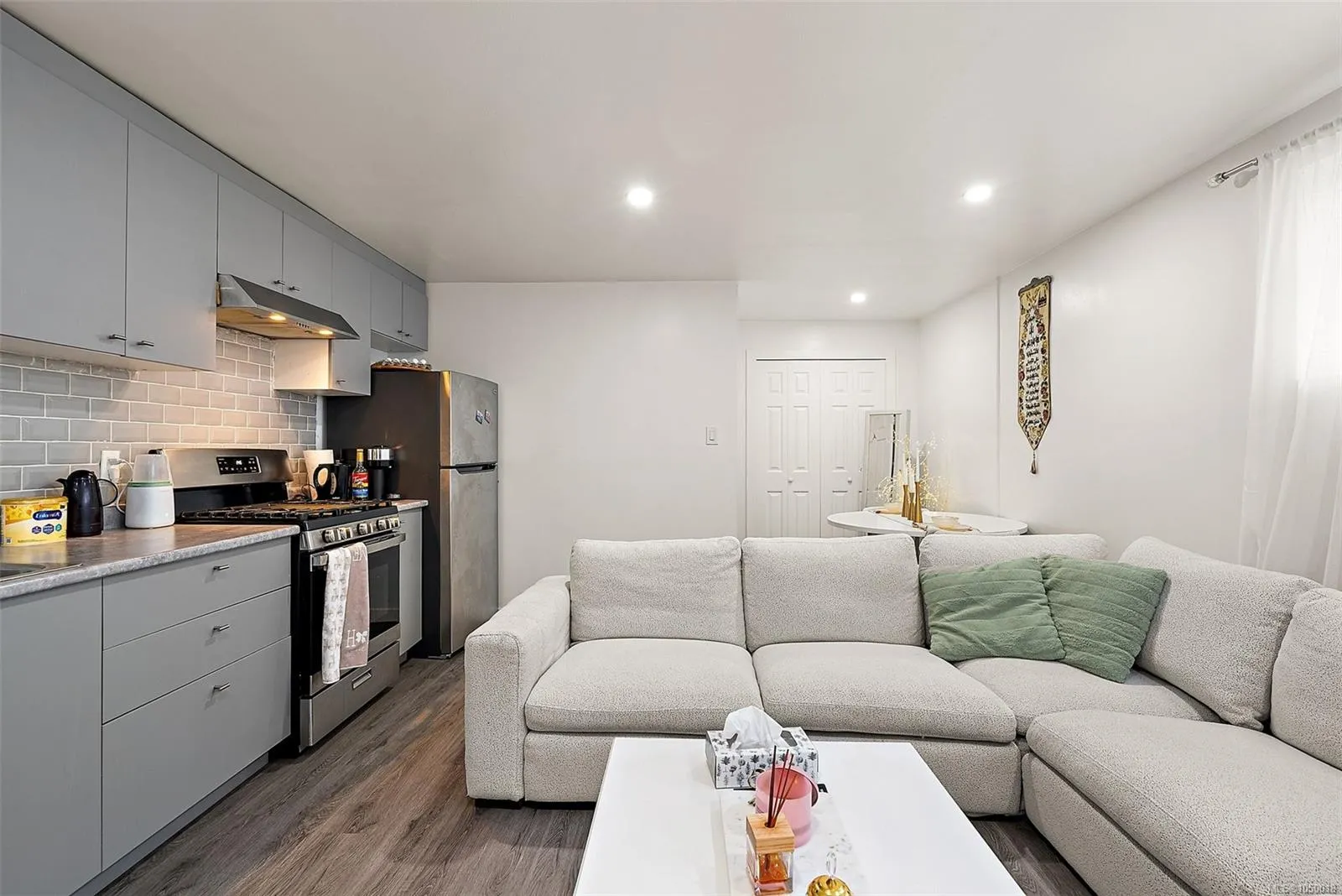 3301 Argyle Pl
