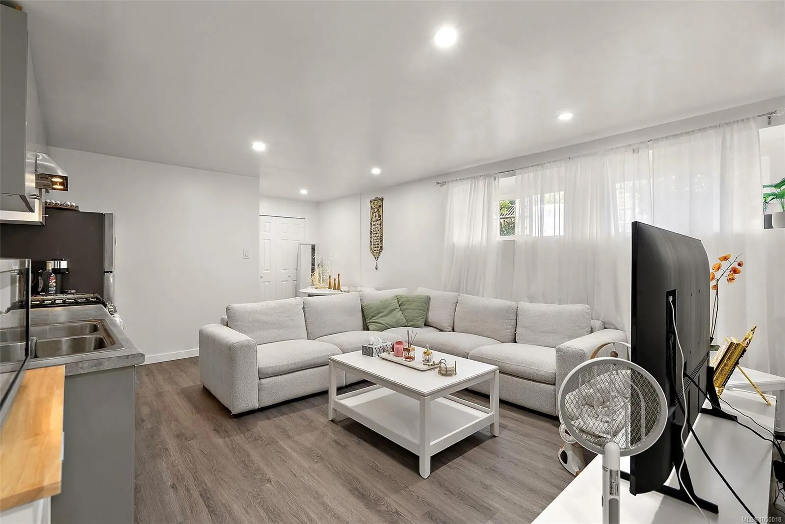 3301 Argyle Pl