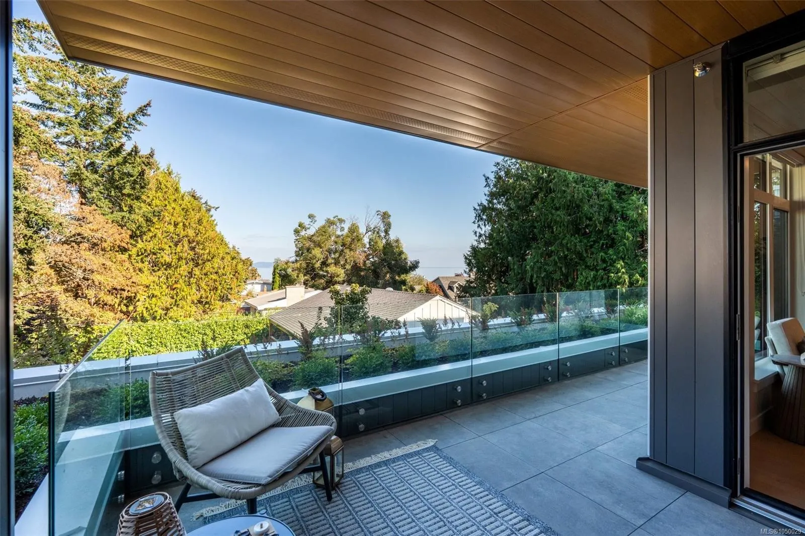 5229 Cordova Bay Rd