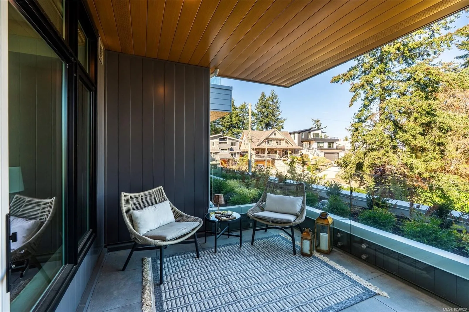 5229 Cordova Bay Rd