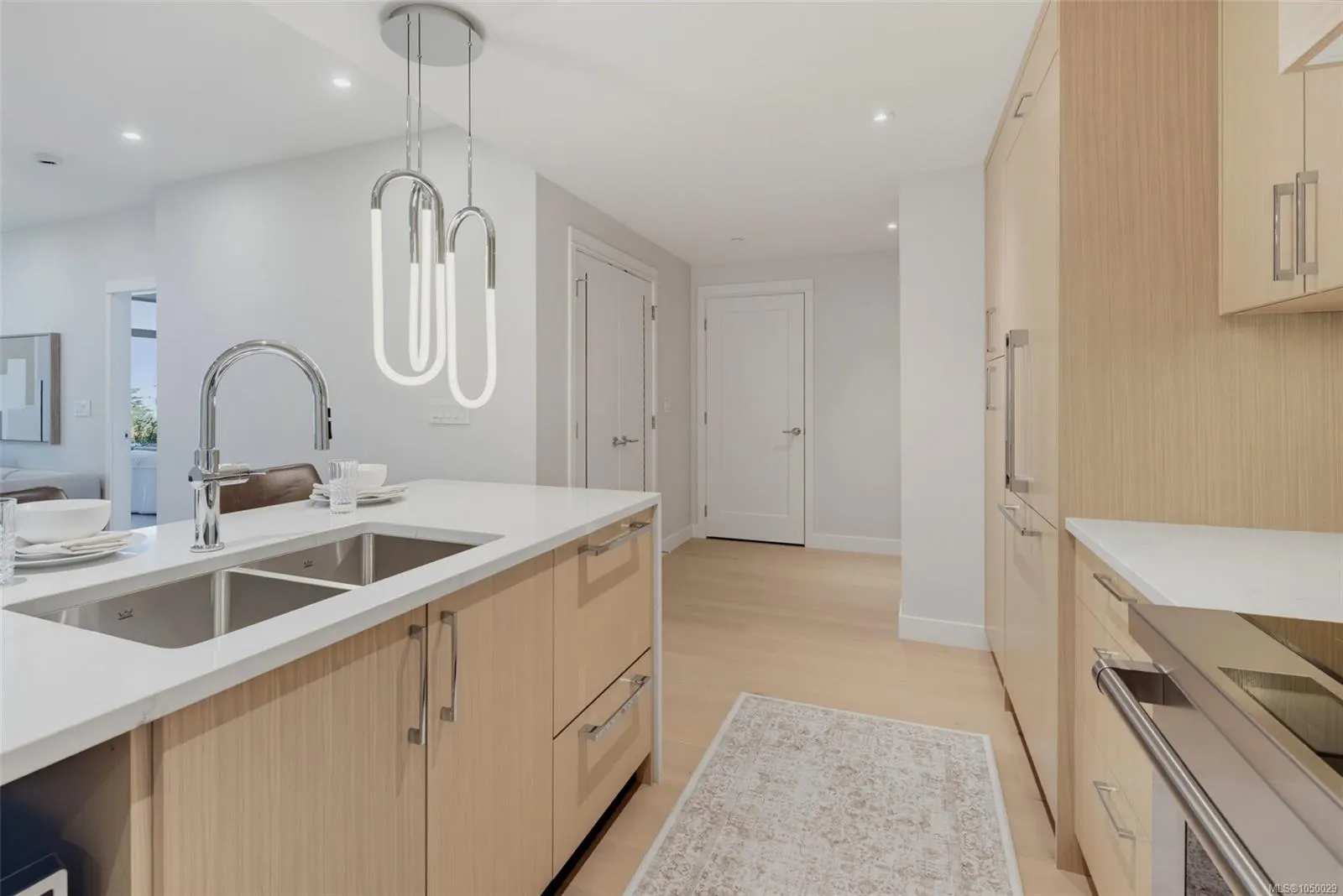 5229 Cordova Bay Rd