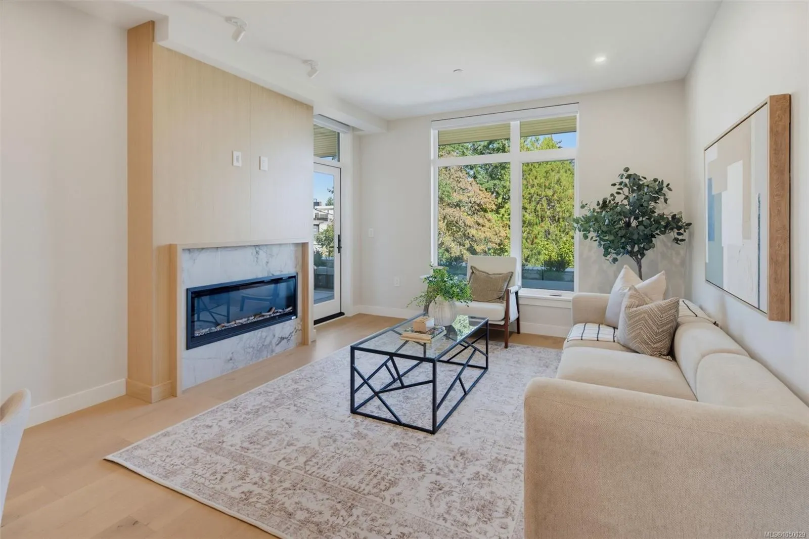 5229 Cordova Bay Rd