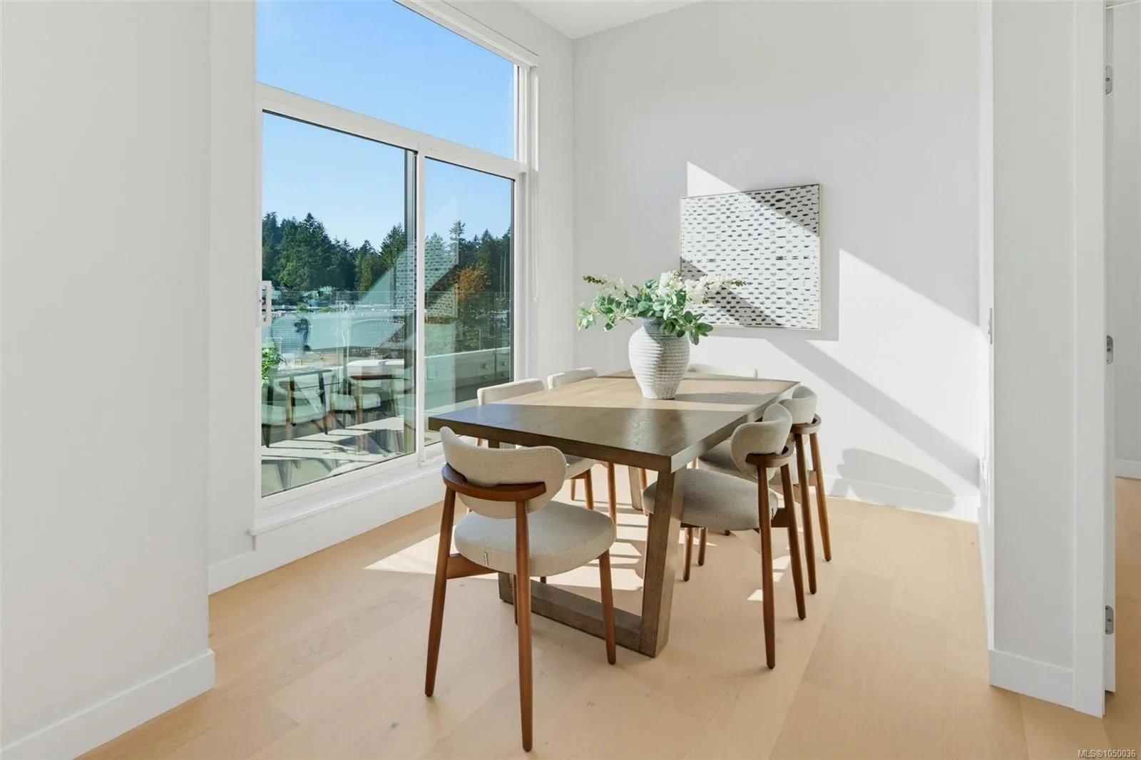 5229 Cordova Bay Rd