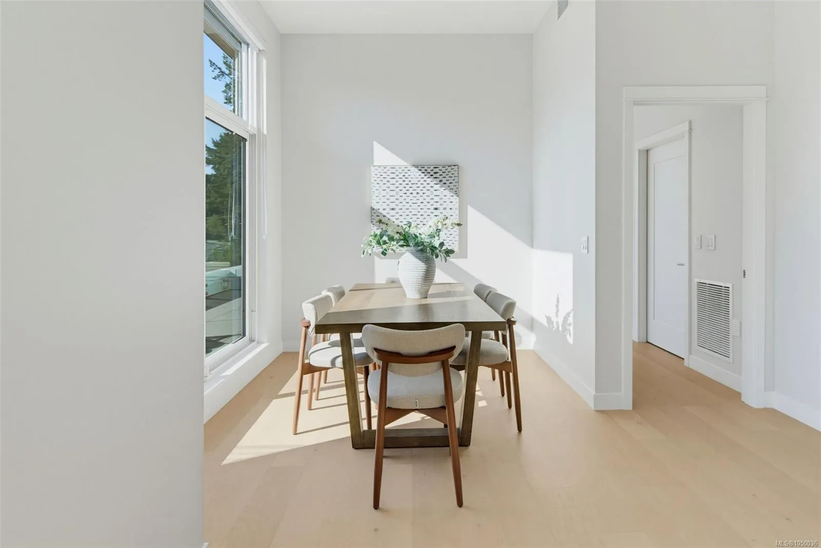 5229 Cordova Bay Rd
