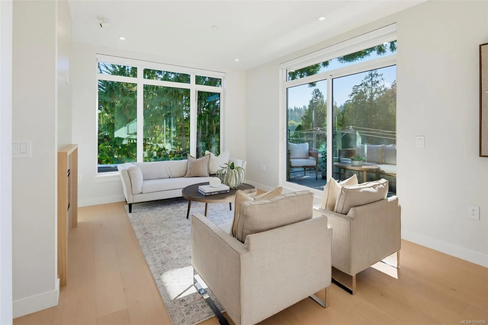 5229 Cordova Bay Rd