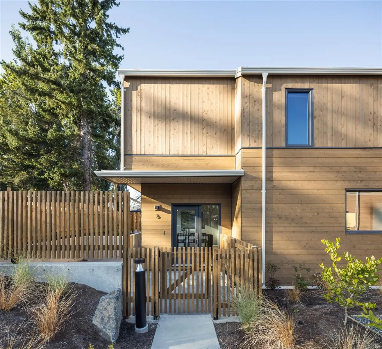 1520 Louise Pl