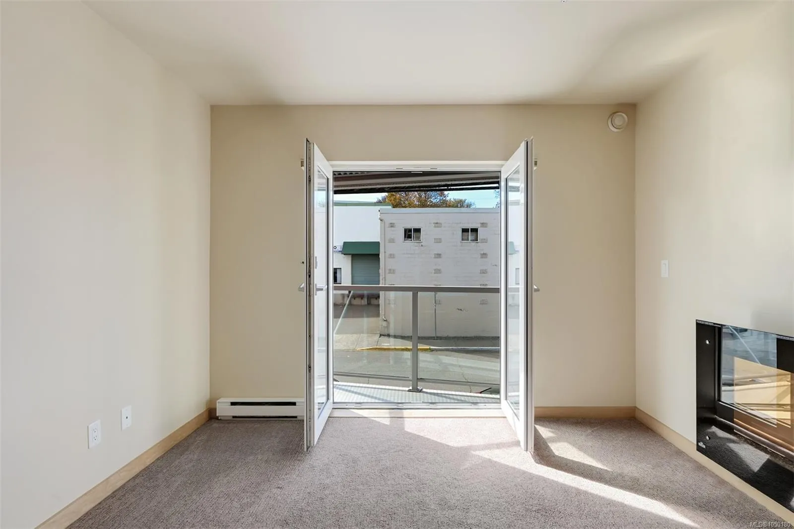 787 Tyee Rd