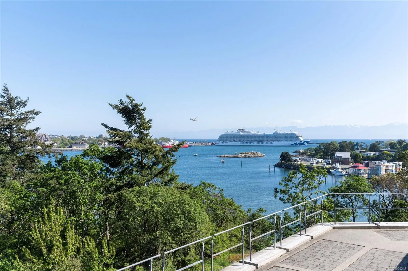 847 Dunsmuir Rd
