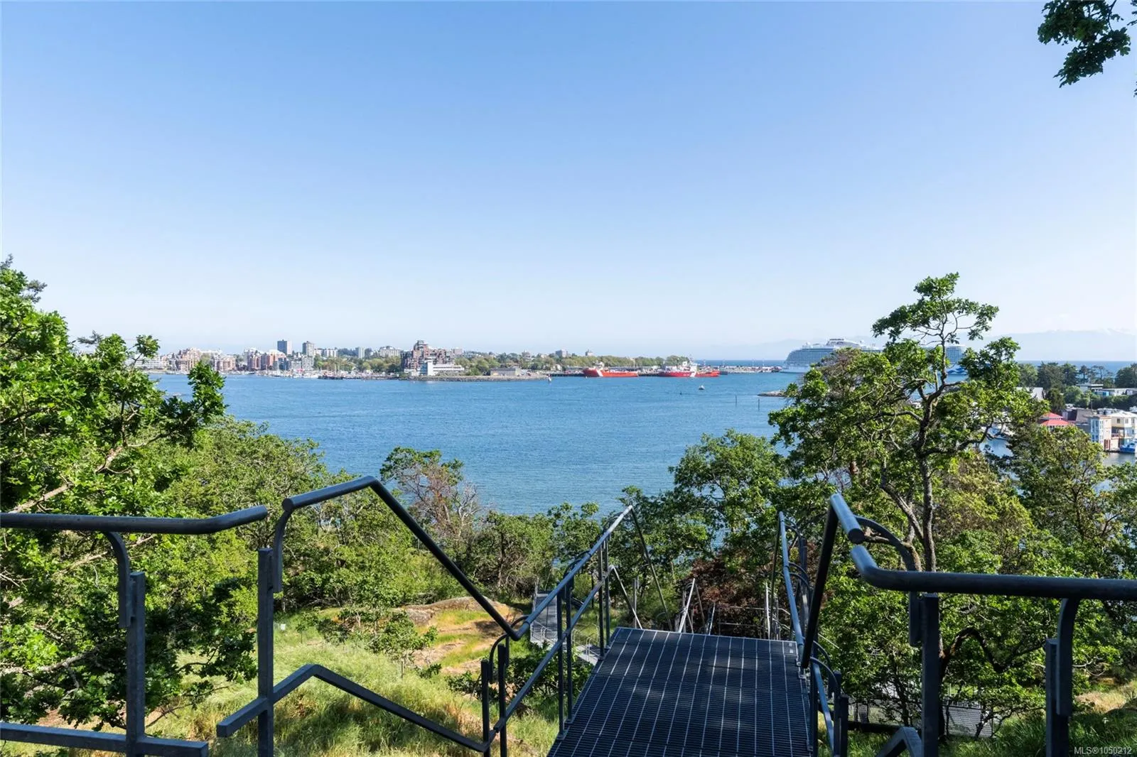 847 Dunsmuir Rd