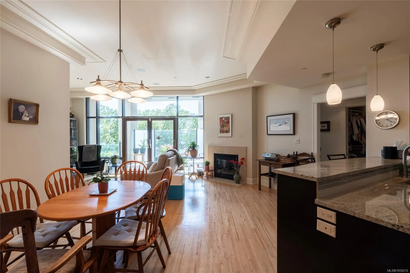 847 Dunsmuir Rd