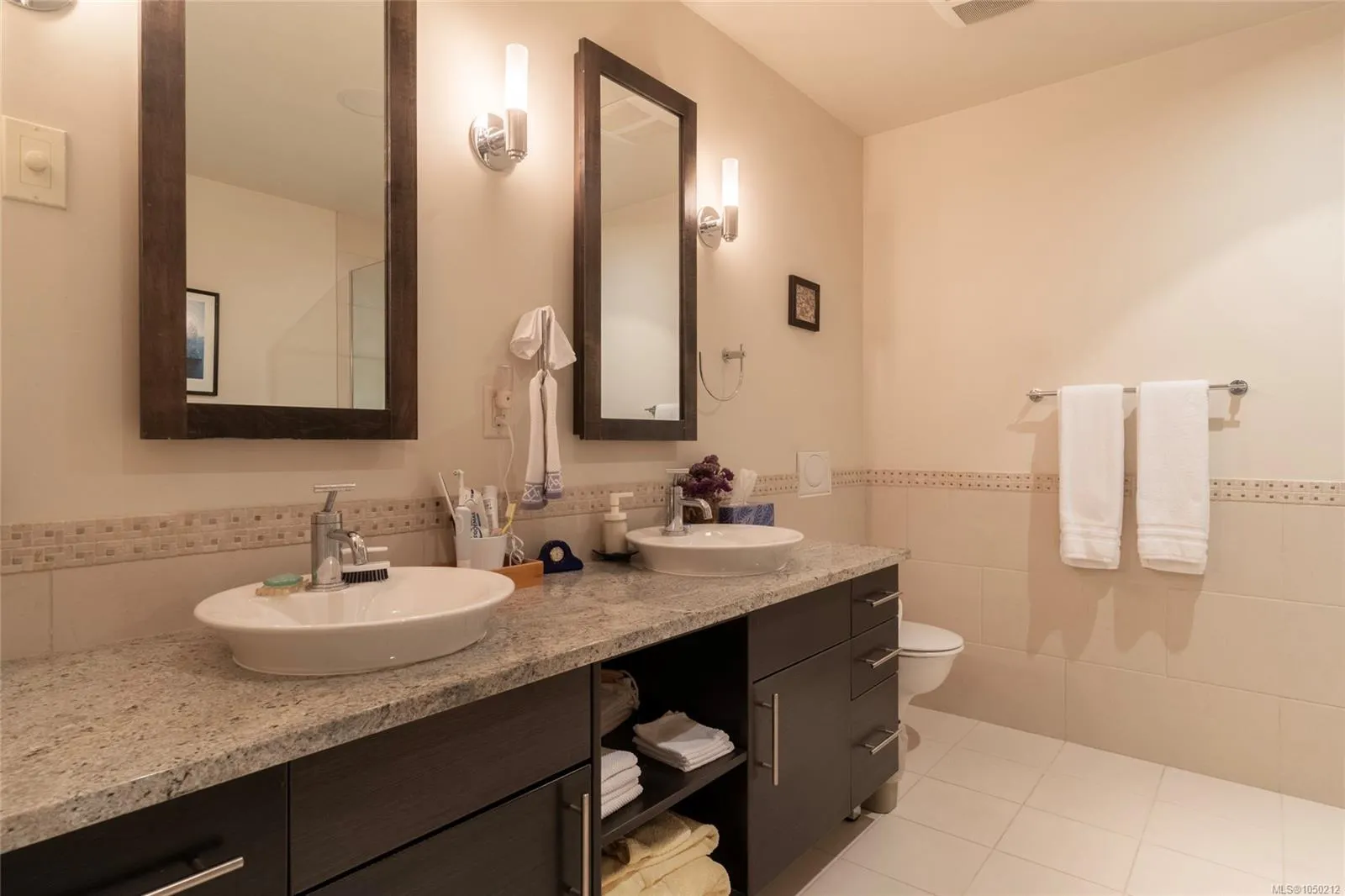 847 Dunsmuir Rd