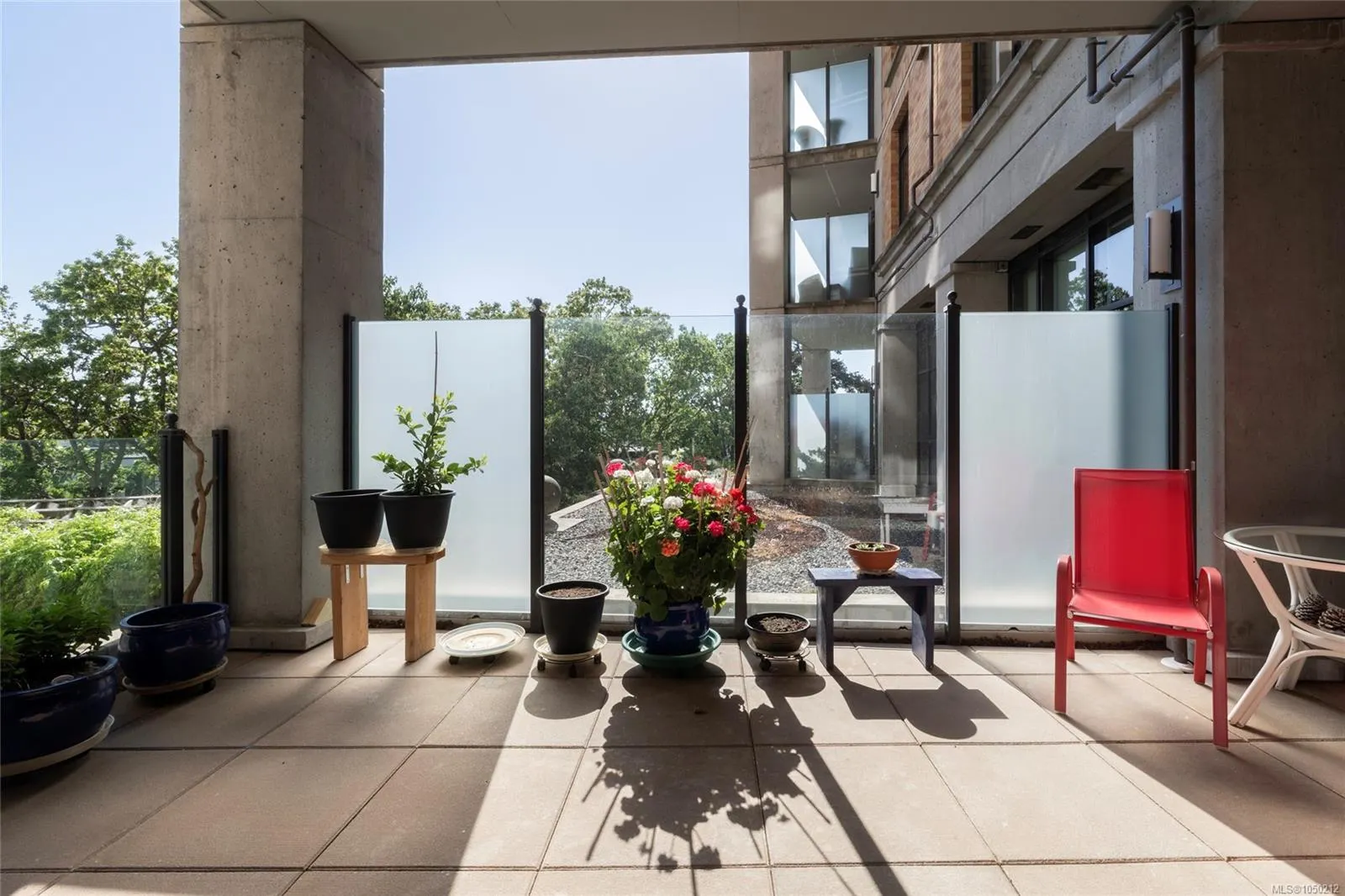 847 Dunsmuir Rd
