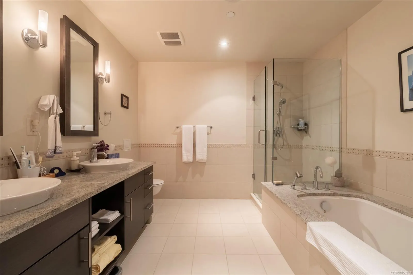 847 Dunsmuir Rd