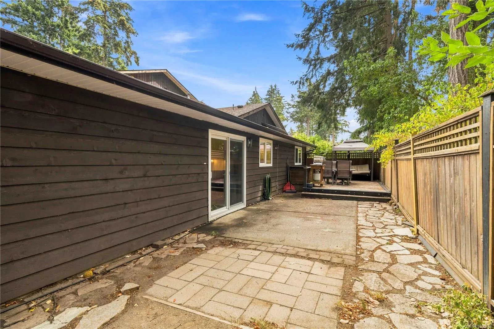 2319 Sooke Rd