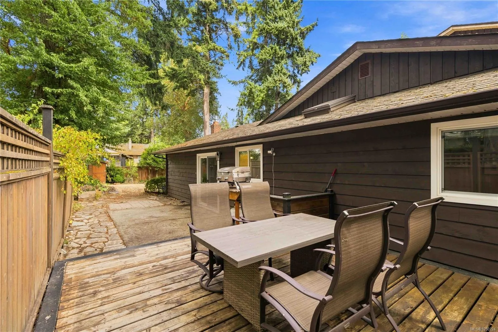 2319 Sooke Rd