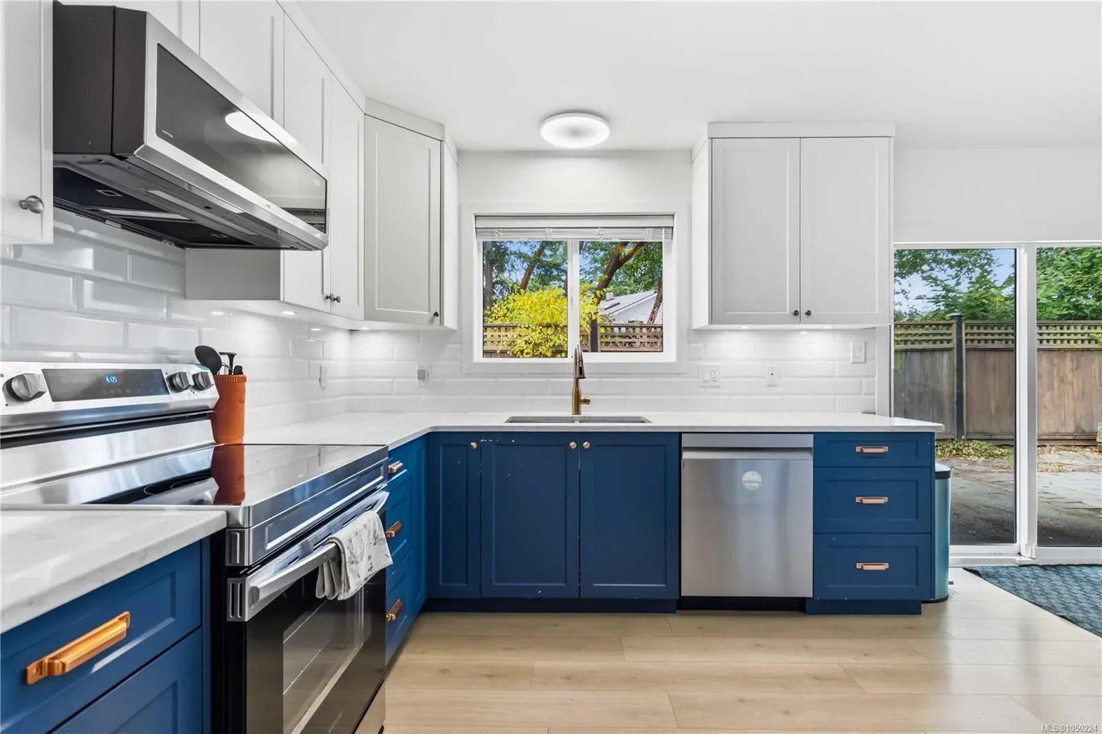 2319 Sooke Rd