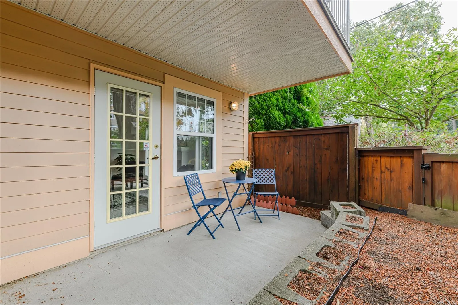 606 Goldstream Ave