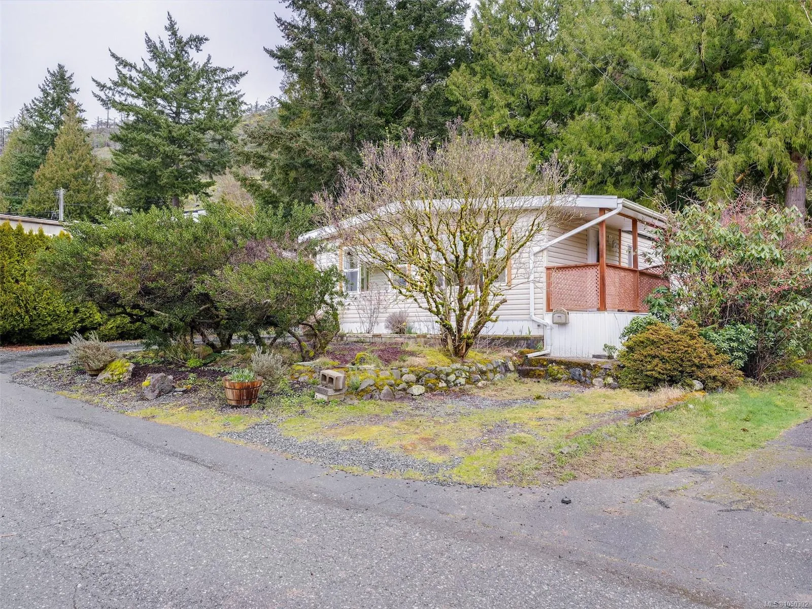 2587 Selwyn Rd