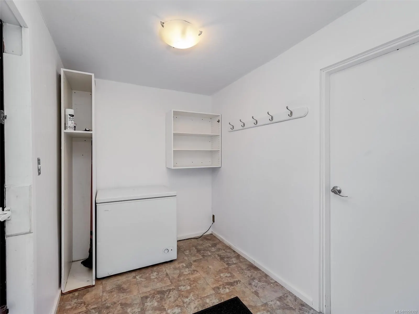 2587 Selwyn Rd