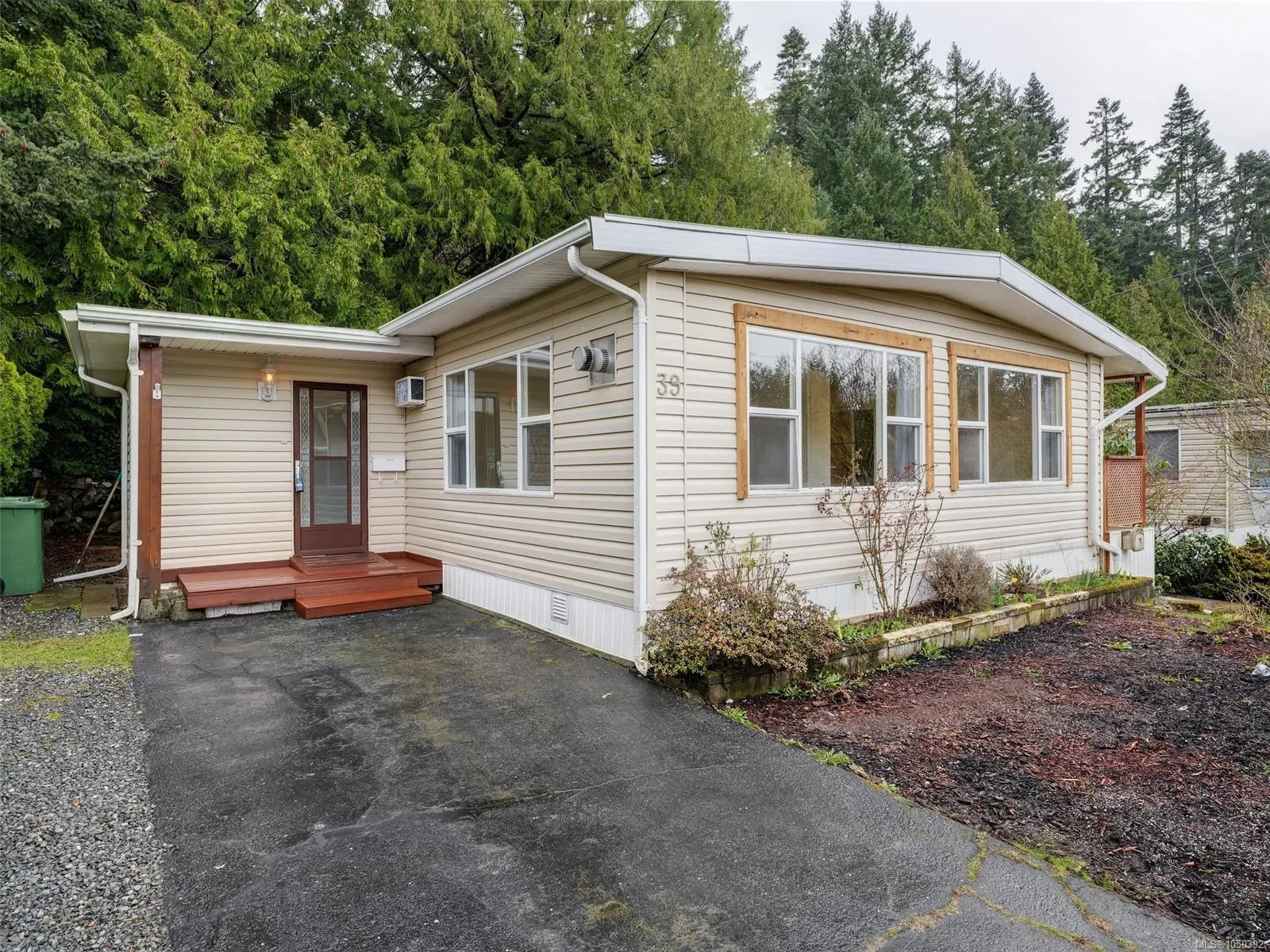 2587 Selwyn Rd