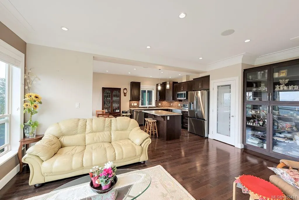 1177 Deerview Pl