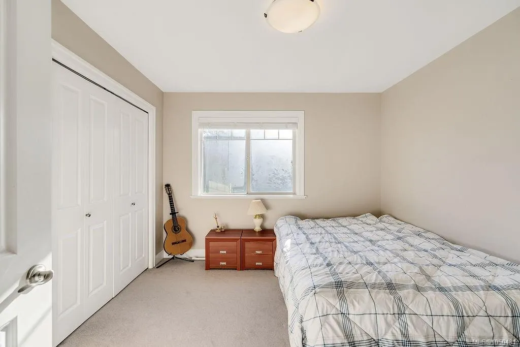 1177 Deerview Pl