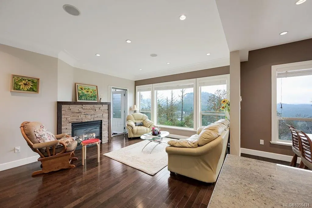 1177 Deerview Pl