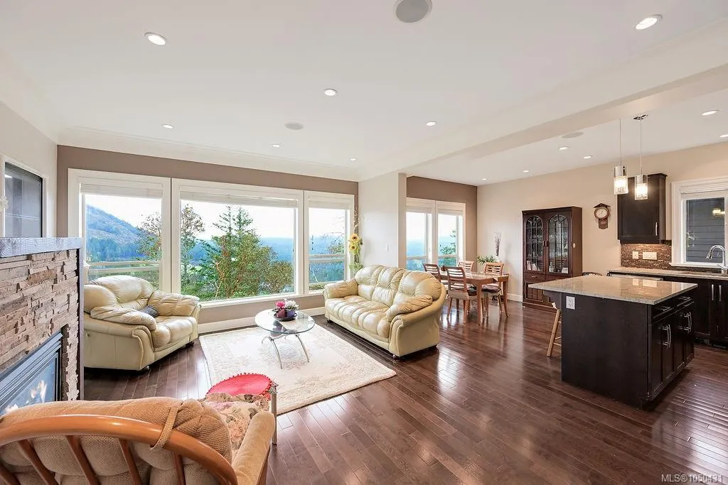 1177 Deerview Pl