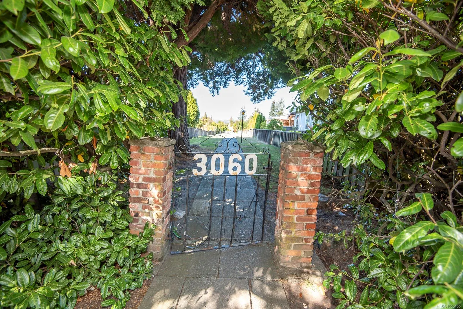 3060 Harriet Rd