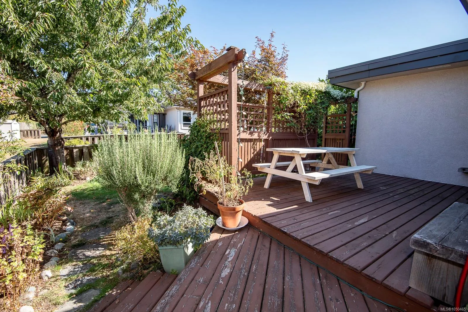 3060 Harriet Rd