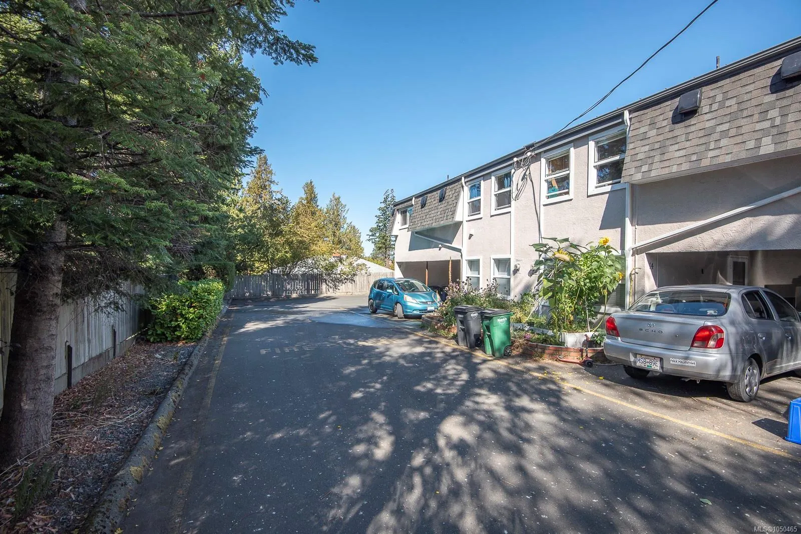 3060 Harriet Rd