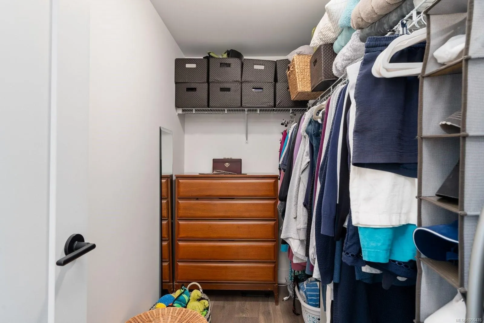 1110 Samar Cres