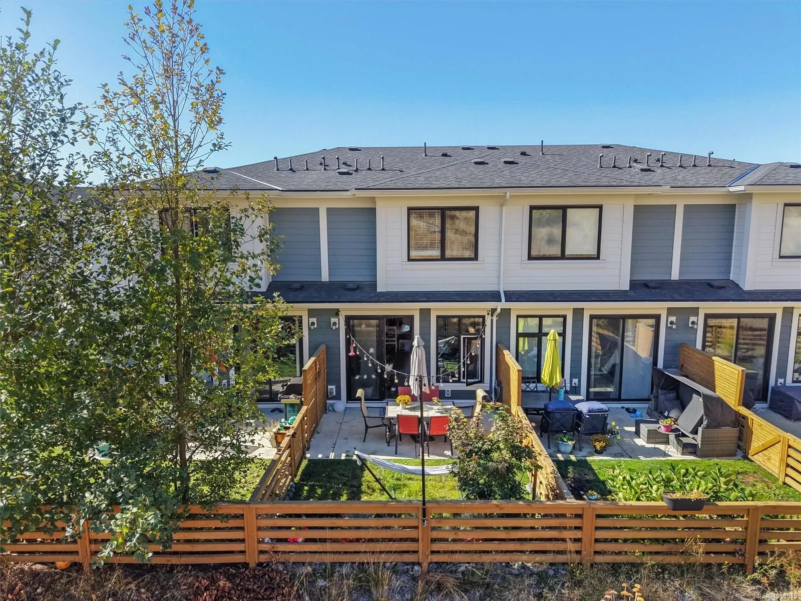 255 Caspian Dr