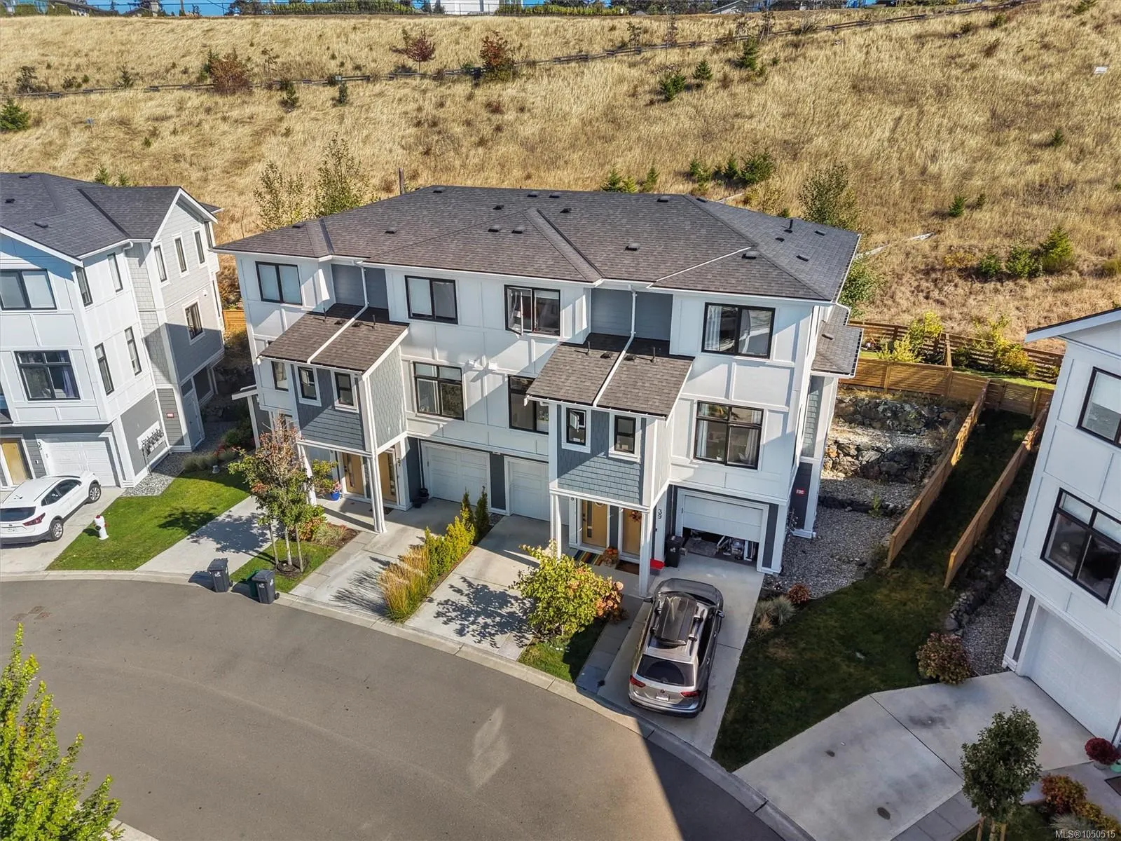 255 Caspian Dr