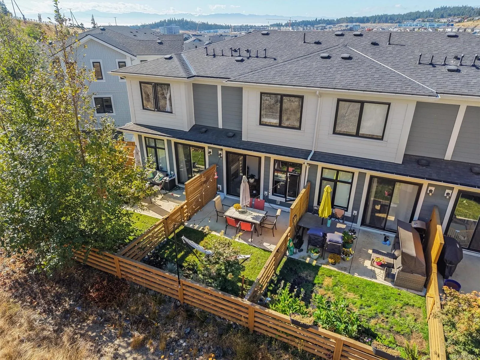 255 Caspian Dr