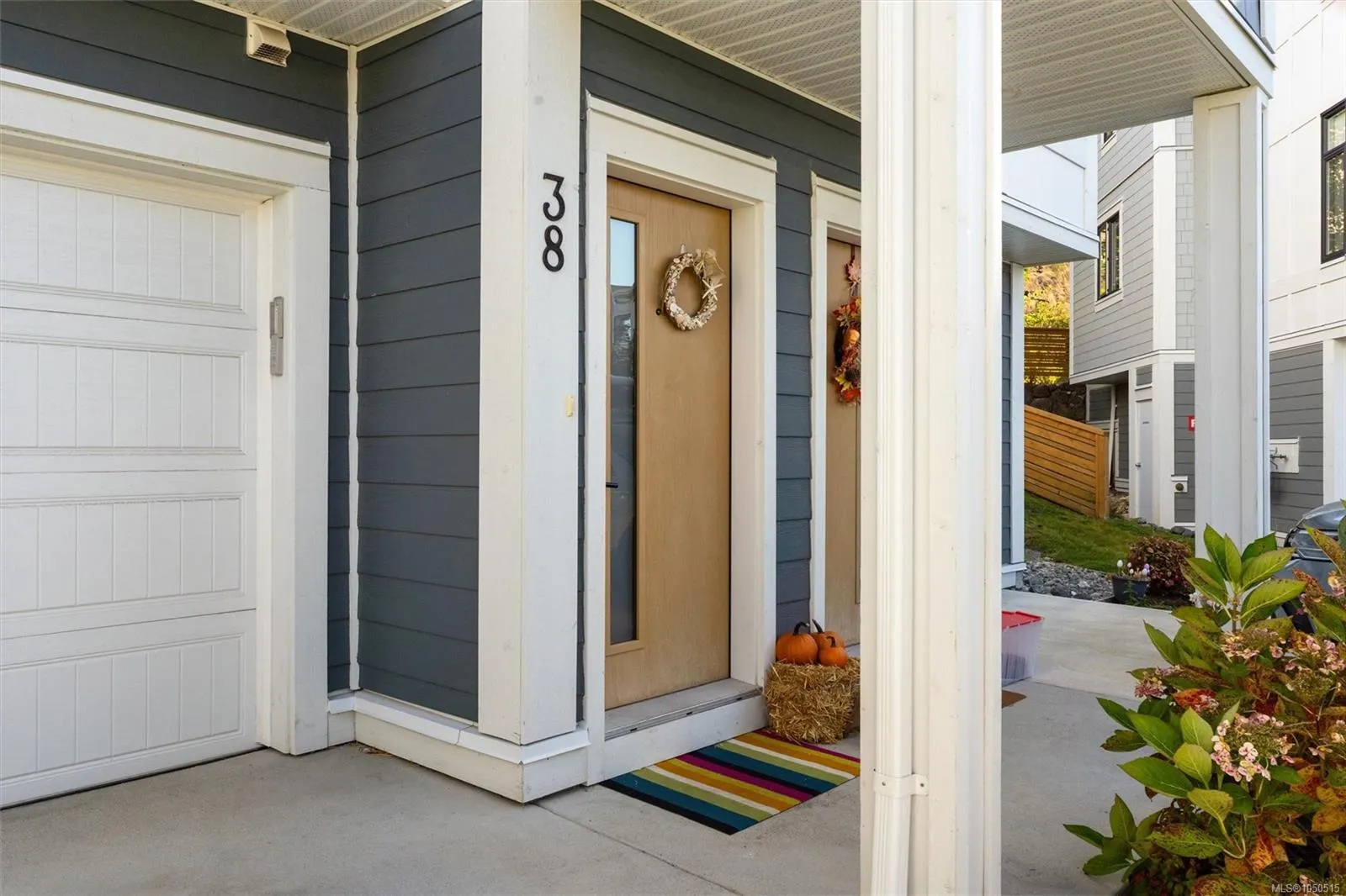 255 Caspian Dr