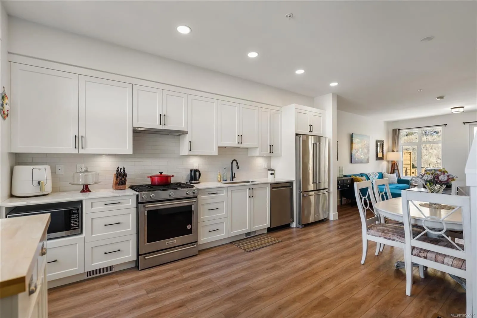 255 Caspian Dr
