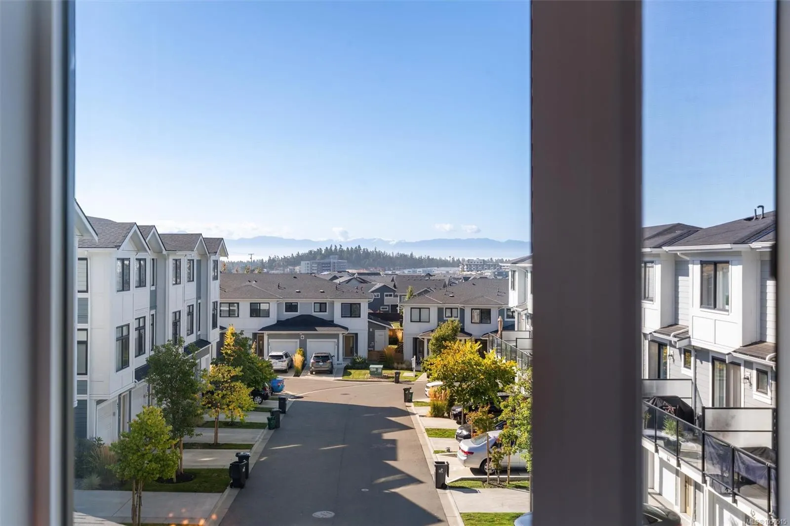 255 Caspian Dr